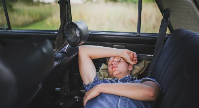 Avoid napping if you want to solve your sleep deprivation problems. 